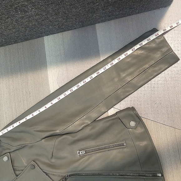 🔥Lucky Brand NWT Gray Vegan Leather Moto Asymmetrical Zipper Closure Jacket 🖤 - Picture 12 of 16